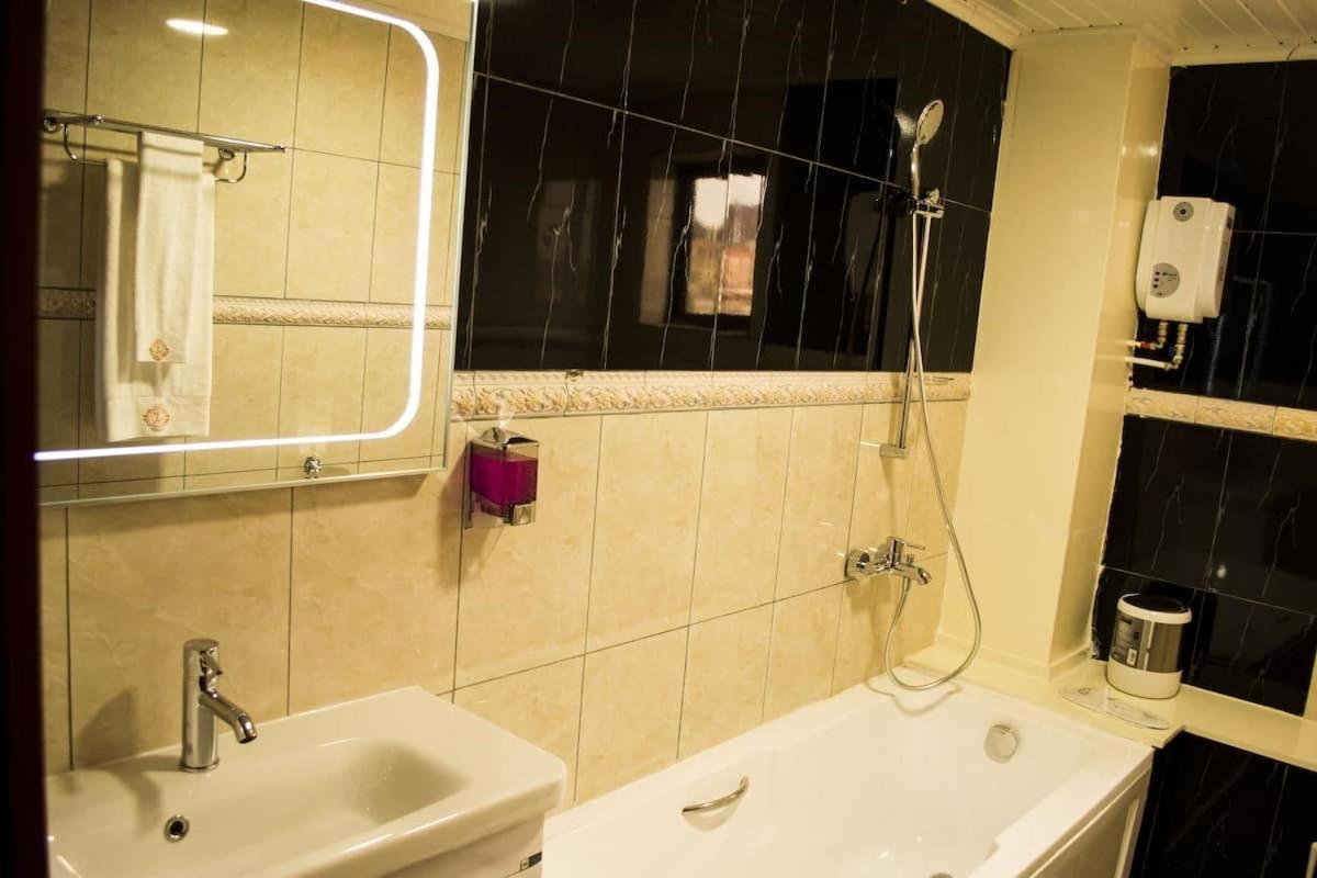 Hotel Jouvence International Yaoundé Eksteriør billede