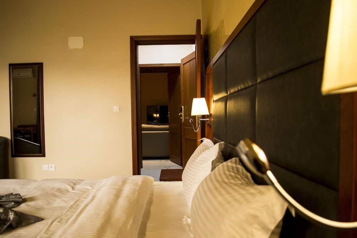 Hotel Jouvence International Yaoundé Eksteriør billede