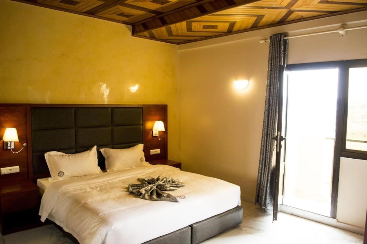 Hotel Jouvence International Yaoundé Eksteriør billede