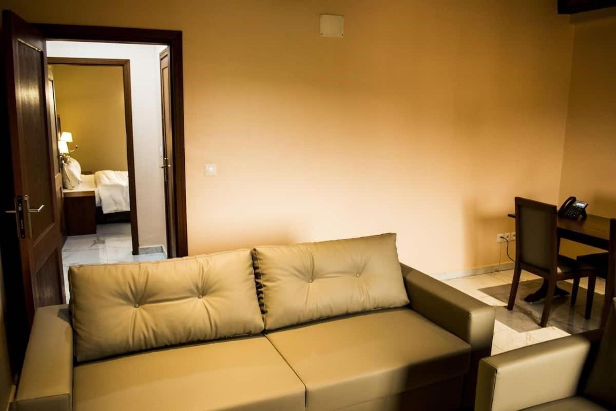 Hotel Jouvence International Yaoundé Eksteriør billede